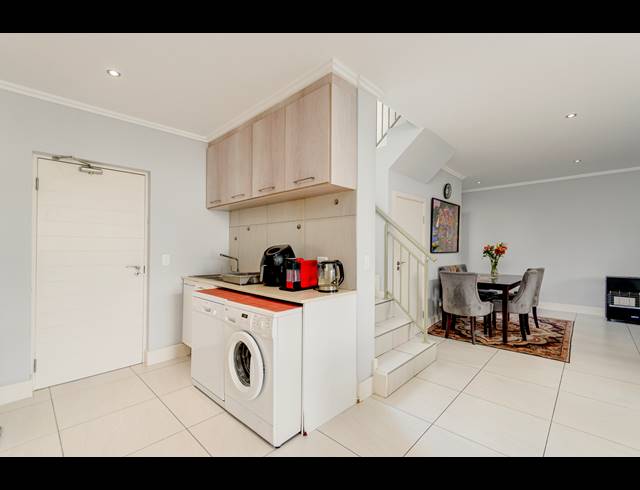 3 BEDROOM TOWNHOUSE FOR SALE IN BRYANSTON
